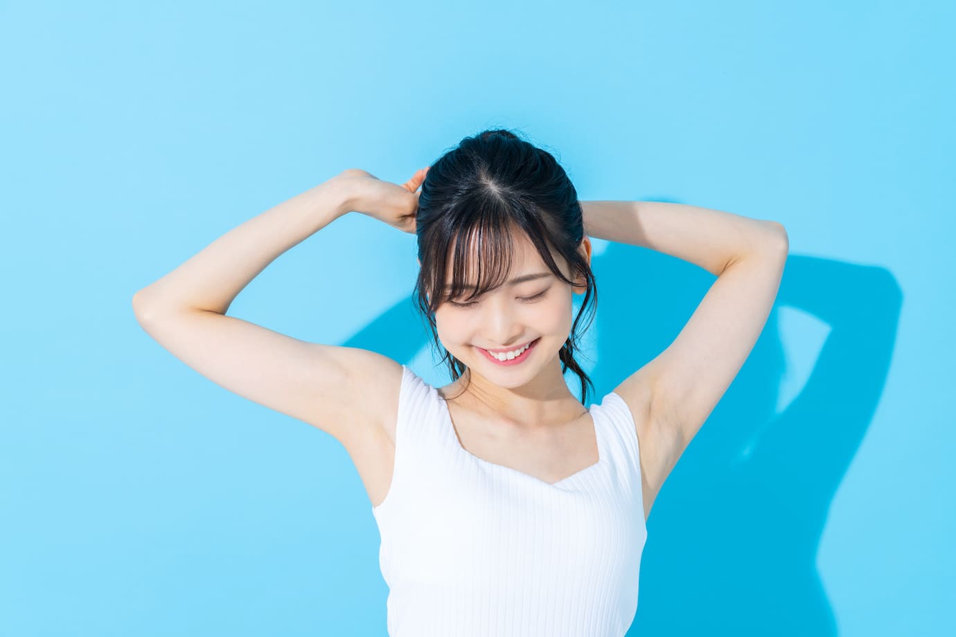 脱毛を検討している女性