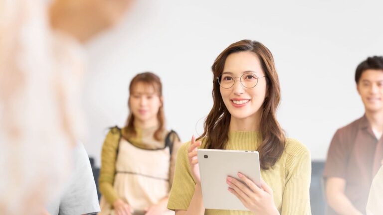 大人が英会話教室を利用して、リスニング力を向上するには？