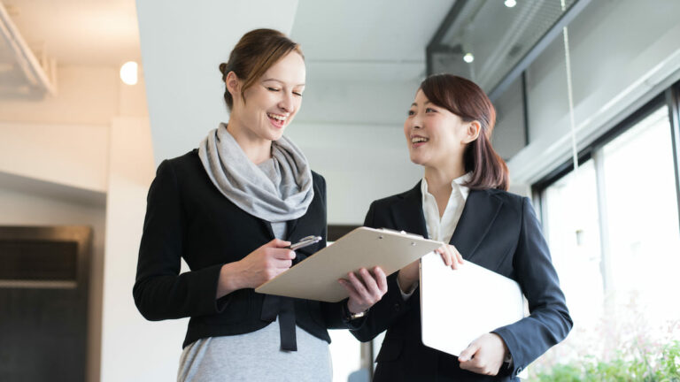 大人向け英会話教室でのフリートークの効果的な練習方法