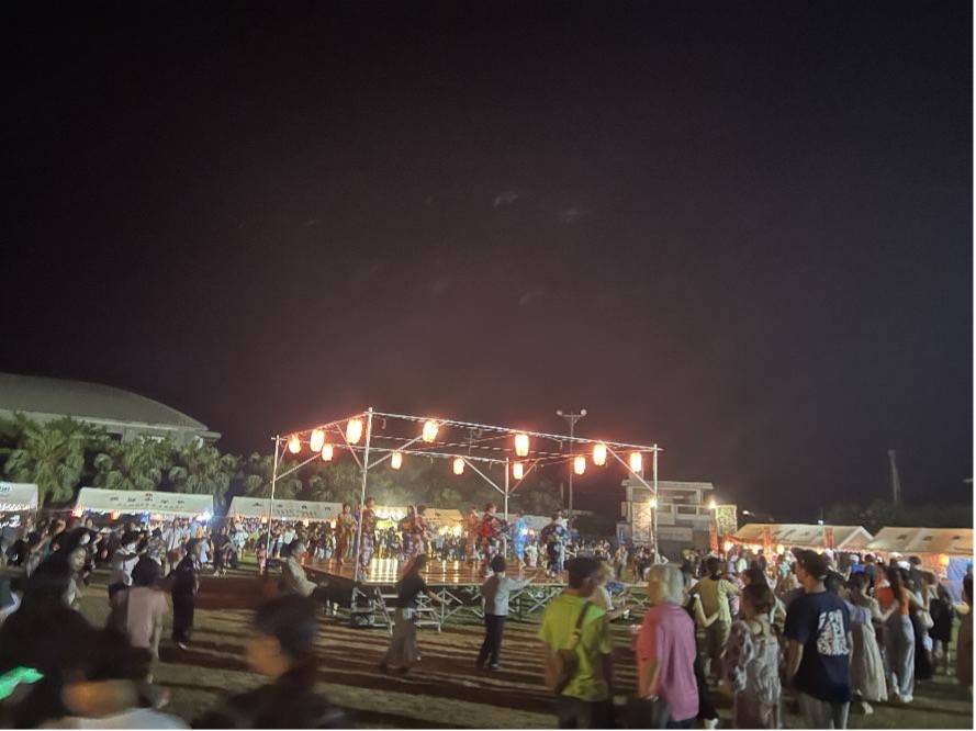 祭りの様子